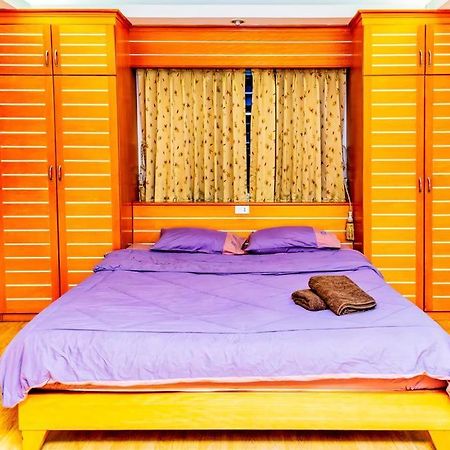 Jolly Guesthouse & Restaurant Pattaya Exterior foto